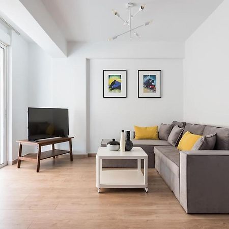 Stunning Flat With Lovely Terrace & Parking Garage Athene Buitenkant foto